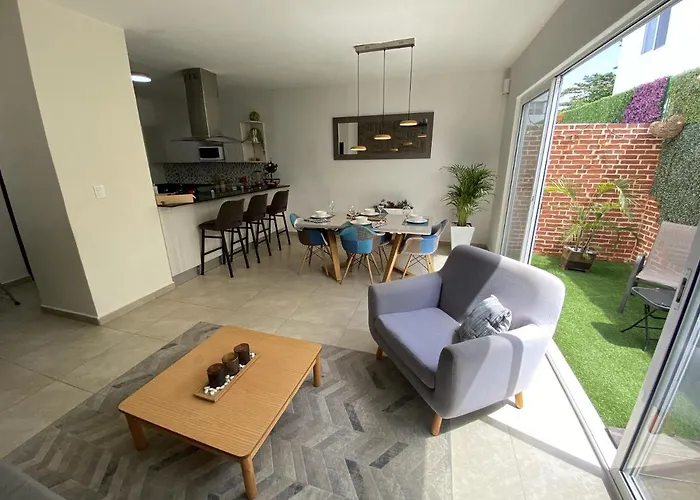 Casa Familiar Cerca De La Playa Con Terraza Privada