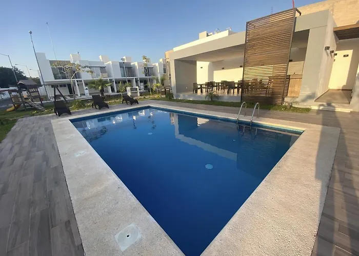 Casa Familiar Cerca De La Playa Con Terraza Privada
