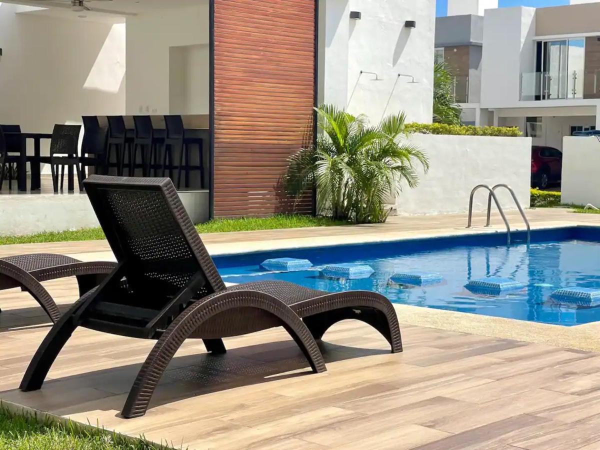 Hébergement de vacances Casa Familiar Cerca De La Playa Con Terraza Privada *